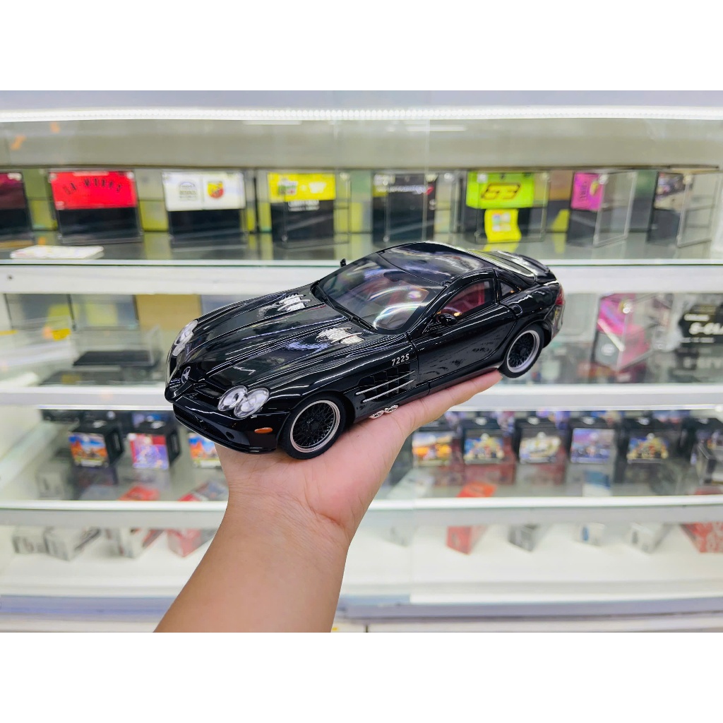 Mô hình xe Mercedes SLR McLaren 722S full open có đèn nhạc tỉ lệ 1:24 Chezhi CZ241122