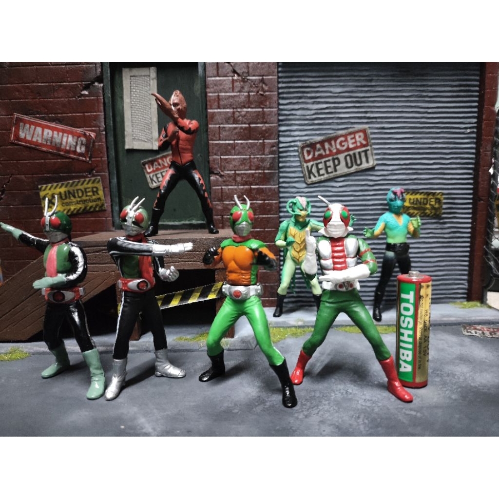 bộ sưu tập mô hình siêu nhân và quái trong kamen rider dòng HG