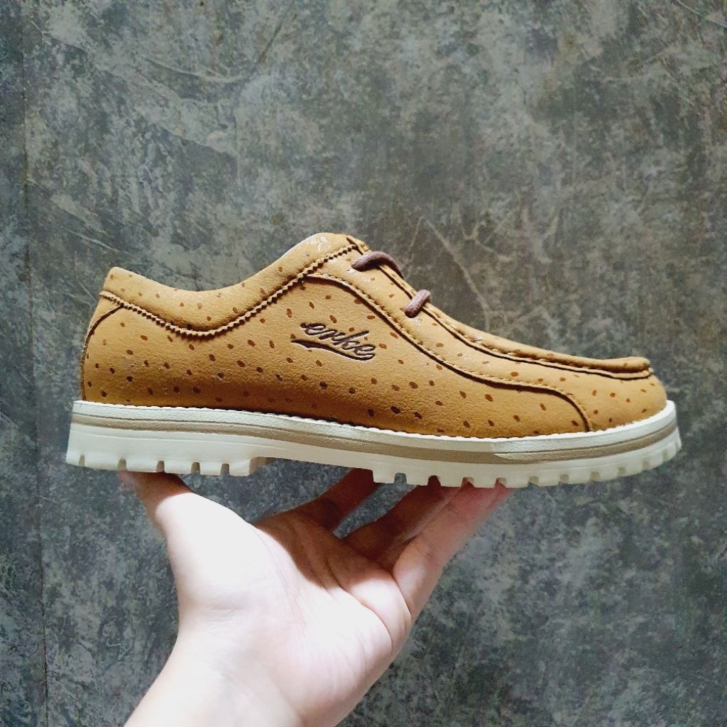 2hand (Size 36) Giày lười có dây ERKE.BROWN