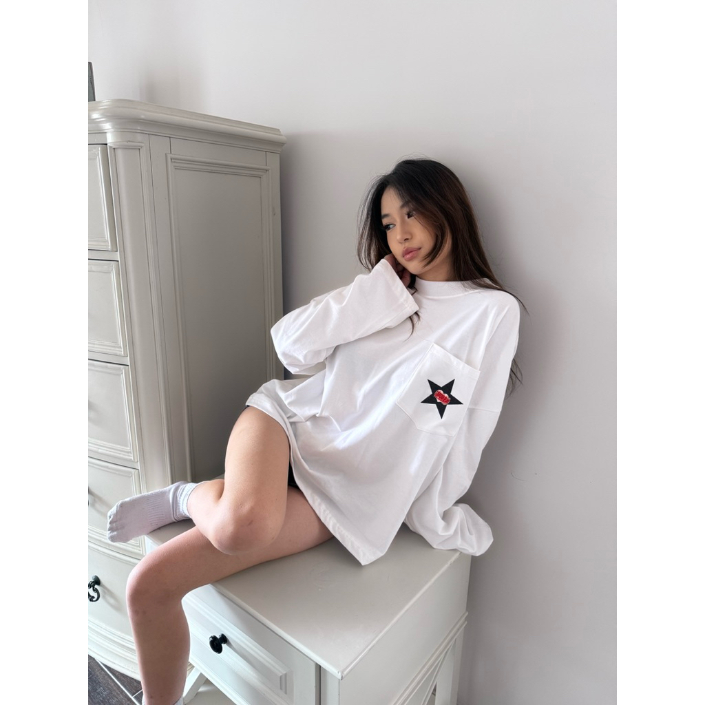 TRAFFY CUPID "who are you" - Áo Thun Tay Dài Form Oval Stargirl/Starboy Cotton 2 Chiều Unisex | BigBuy360 - bigbuy360.vn