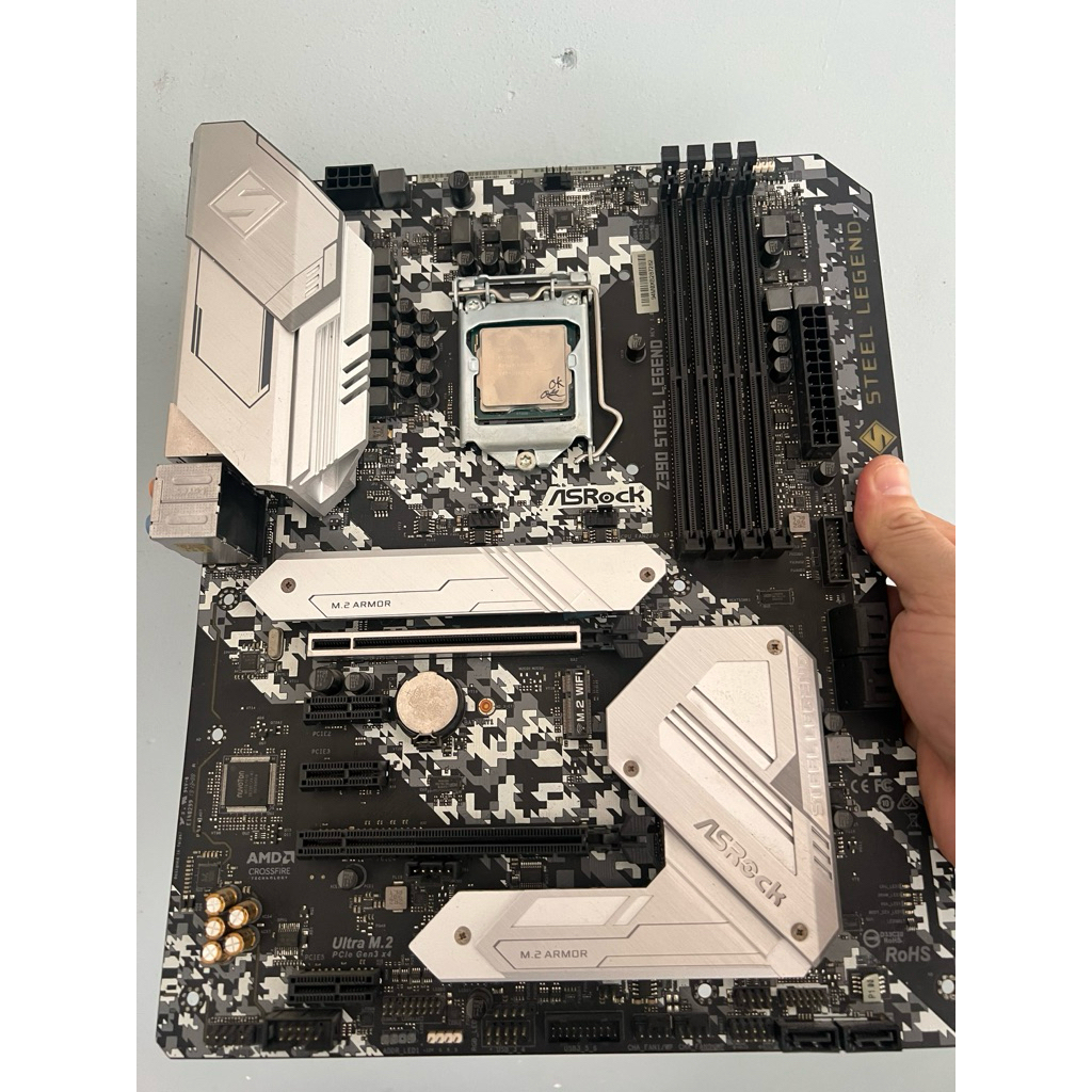 combo Main Z390 + Cpu i7 9700