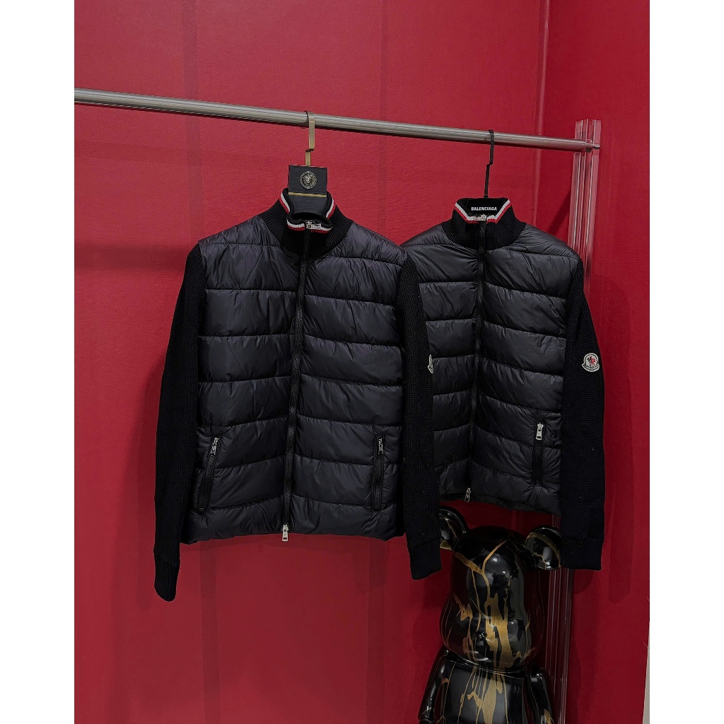 Áo Khoác Moncler Trần Bông Cổ Cao Phối Tay Nỉ Cao Cấp - Áo Khoác Trần Bông Thêu Logo Tay Cao Cấp