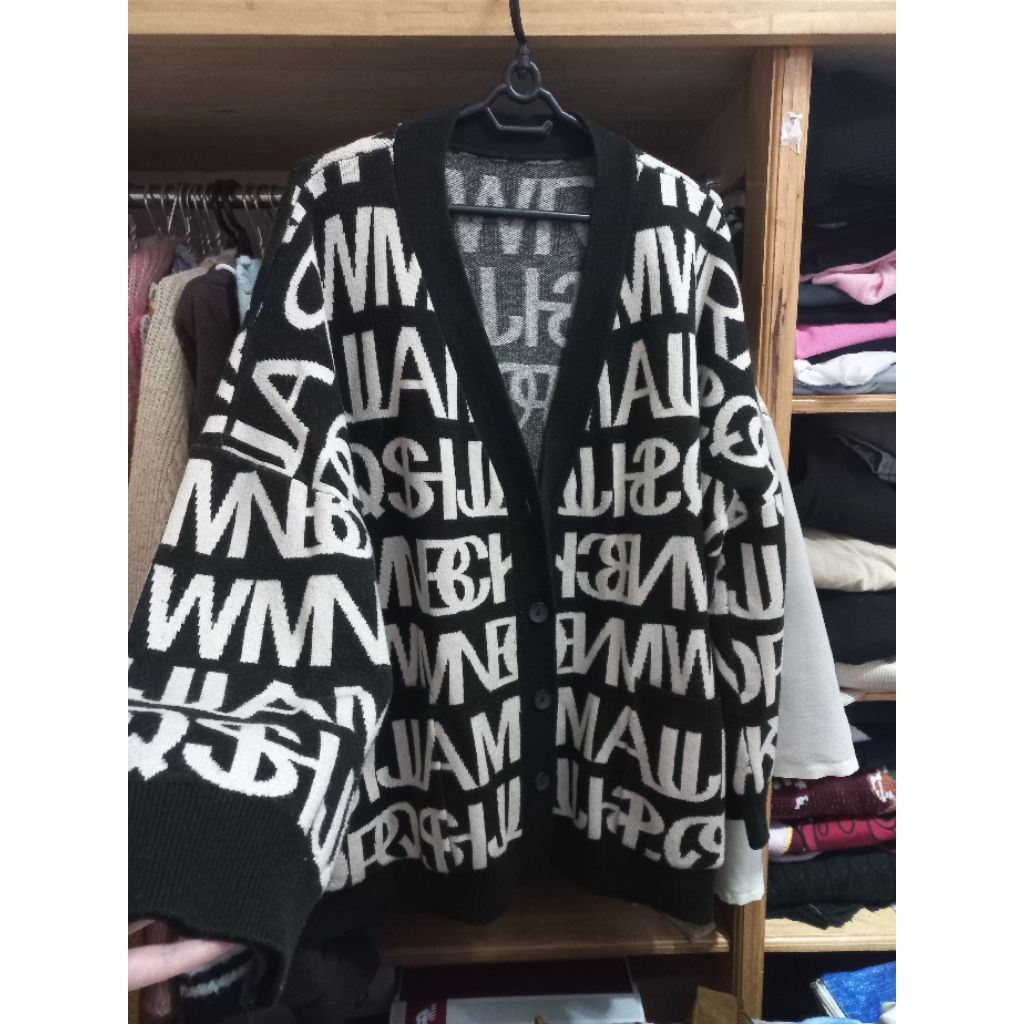 Cardigan chữ 2hand