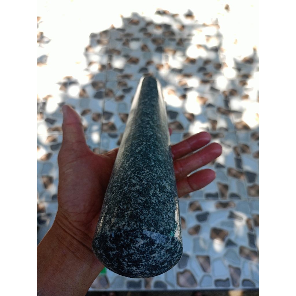 chày đá xanh dài 22cm