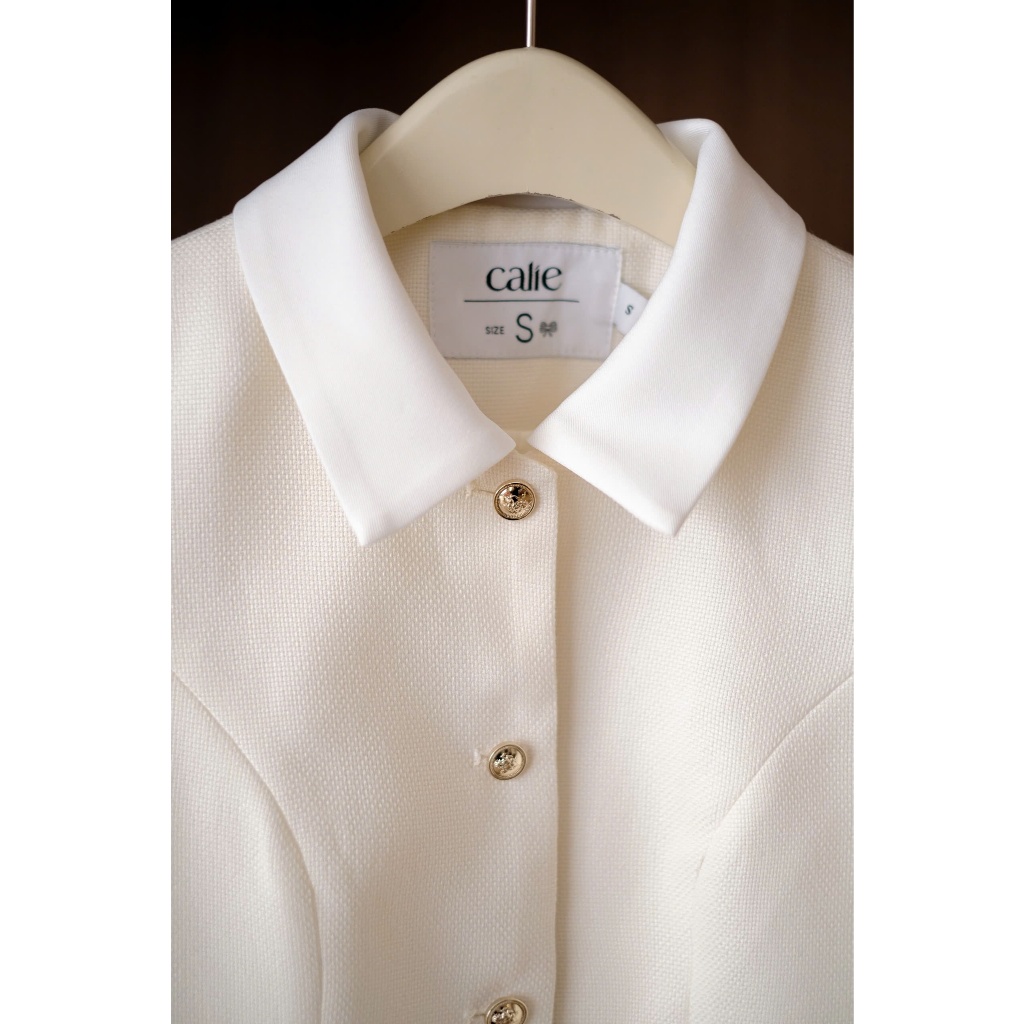 (Winter chapter 1) Áo dạ tweed cổ phối tằm xước trắng có dây nơ, thanh lịch sang trọng thời trang Calie Ak109 | BigBuy360 - bigbuy360.vn