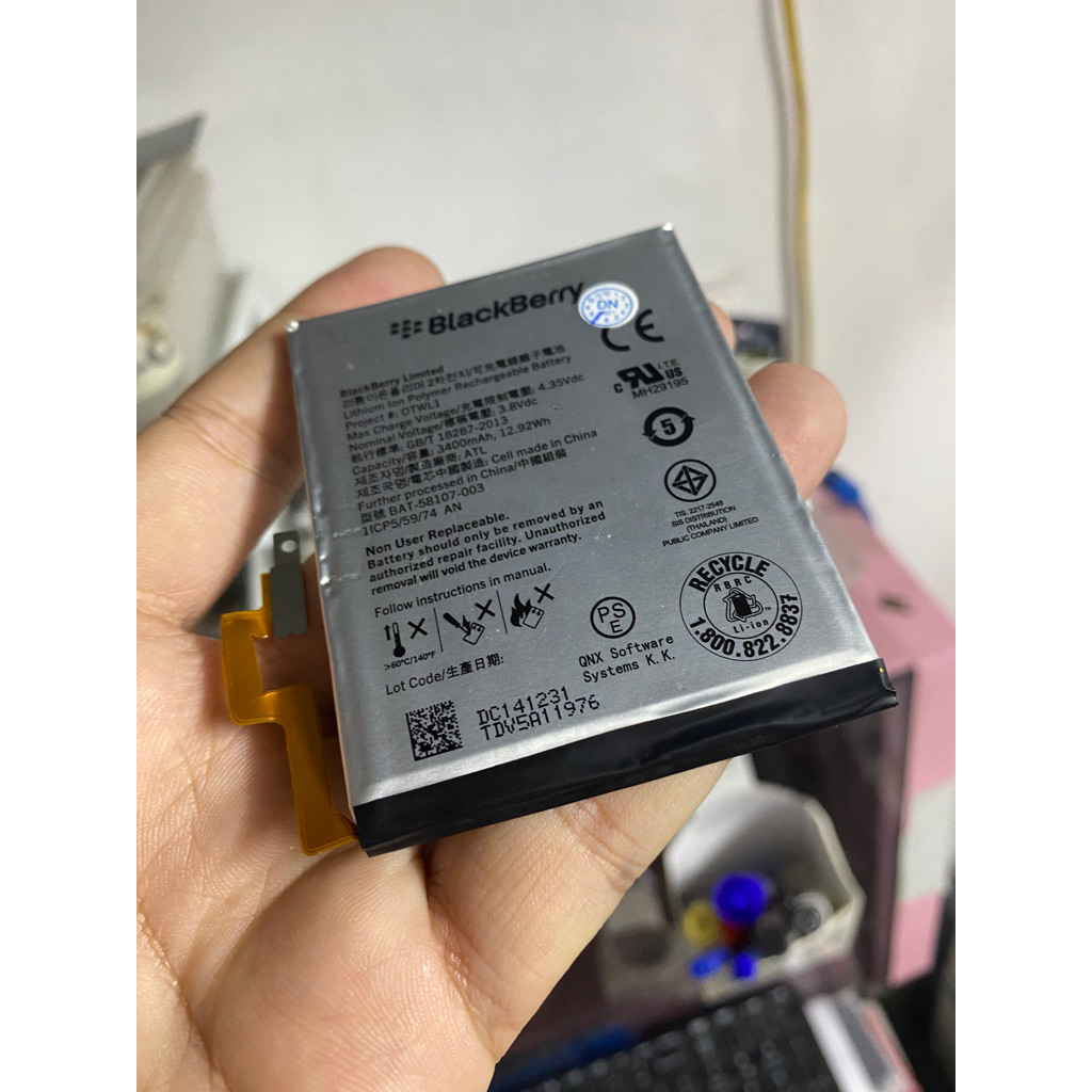 Thay Pin BlackBerry Passport, Passport Silver At&T