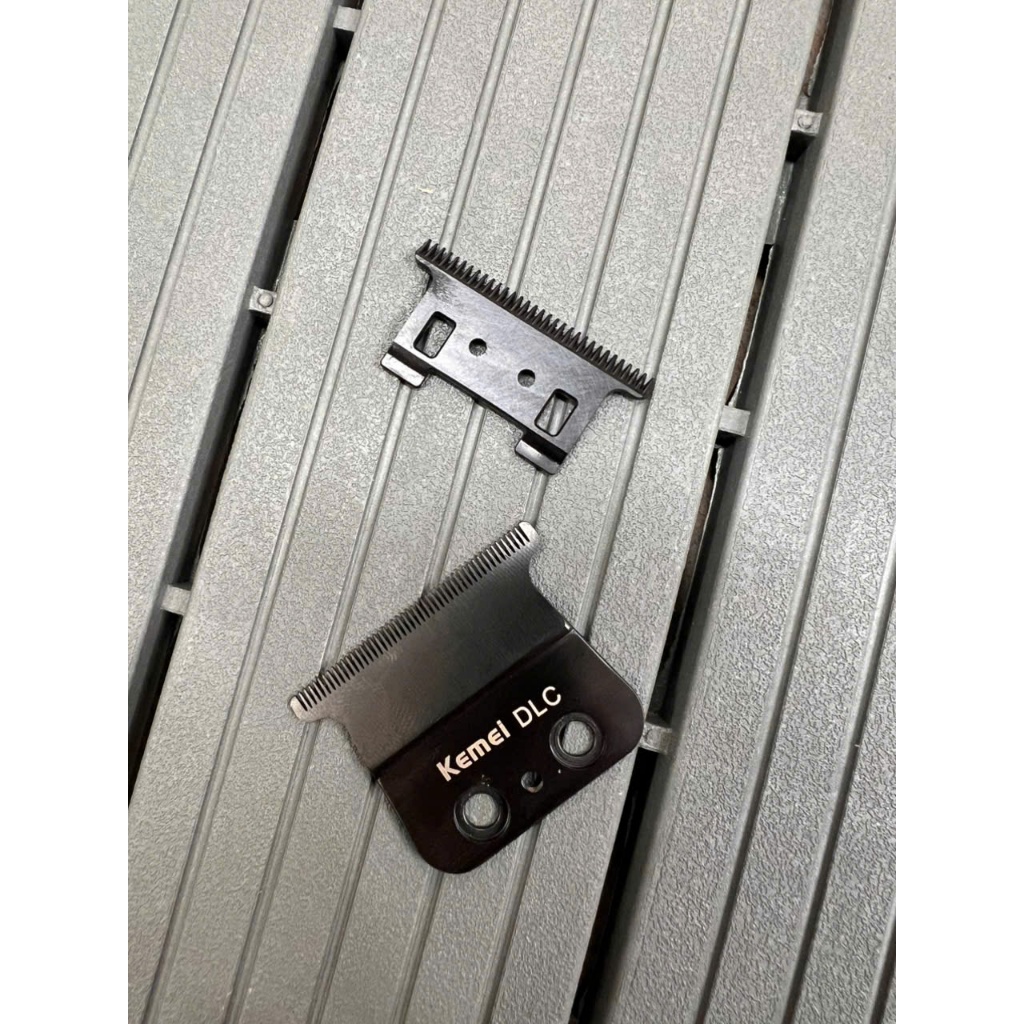 Bộ 2 lưỡi của tông đơ chấn viền kemei 3023