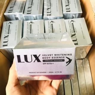 Kem Body Dưỡng Thể LUX SoHERBS Dưỡng Trắng Body Không Bết Rít Hộp 200g
