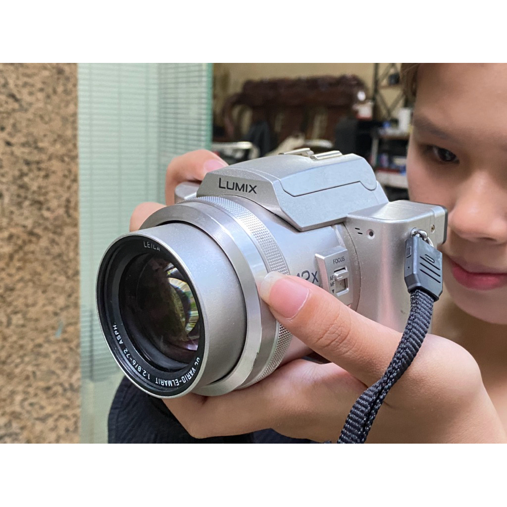 PANASONIC LUMIX FZ10