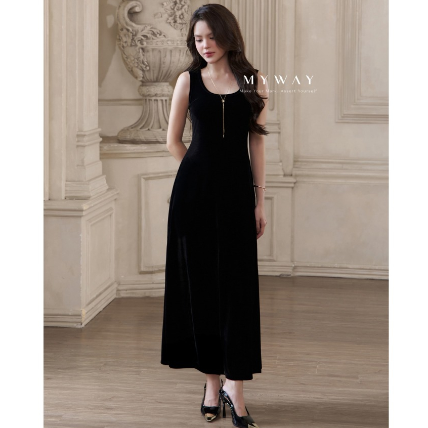 Đầm Nhung Hai Dây Nữ MY WAY Bản Dây To Phối Cùng Áo Vest Sang Trọng 6MDT7324