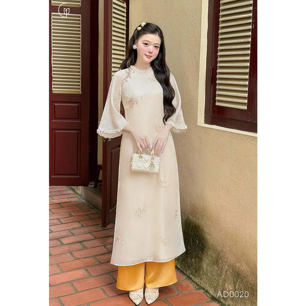 Áo dài cách tân tết nữ Giian dáng suông 4 tà, hoa nhí thêu thủ công cao cấp, thiết kế cổ tròn phối ngọc cách điệu AD0020 | BigBuy360 - bigbuy360.vn