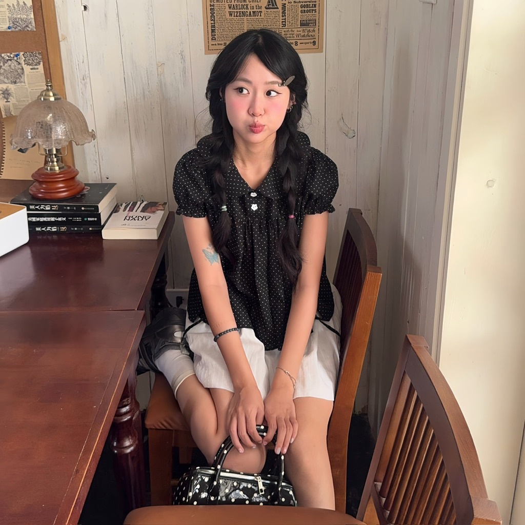 Jelly.stu - Inechi Top - Áo babydoll nút hoa