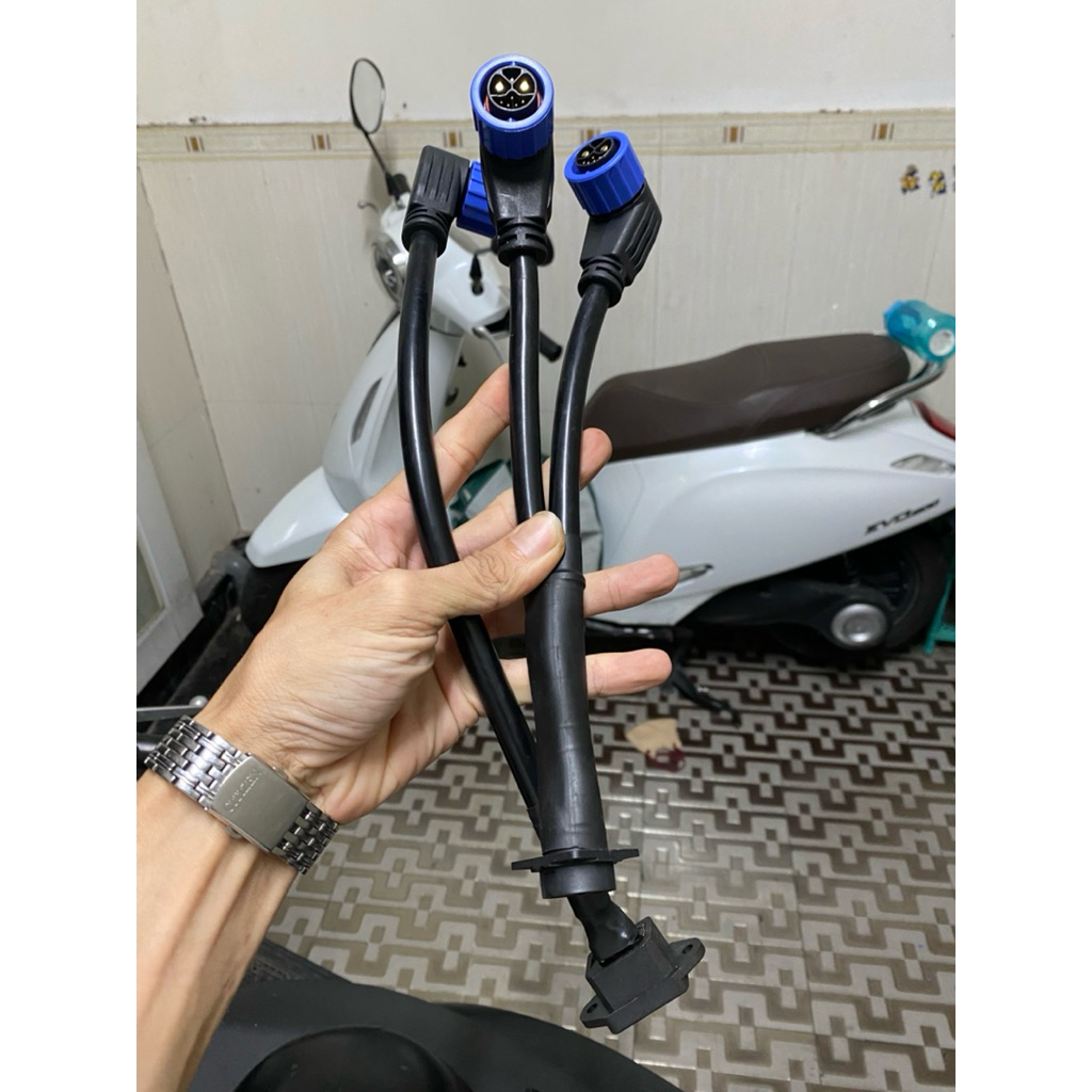 Cáp chuyển dây chuyển chân sạc vinfast evo grand , feliz 2025 , veroX