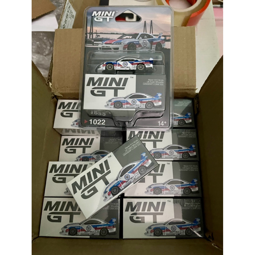 mô hình xe Nissan S15 Silvia LB-Silhouette GARASIDRIFT x LBWK 2025 #1022 chính hãng MiniGT tỉ lệ 1:6