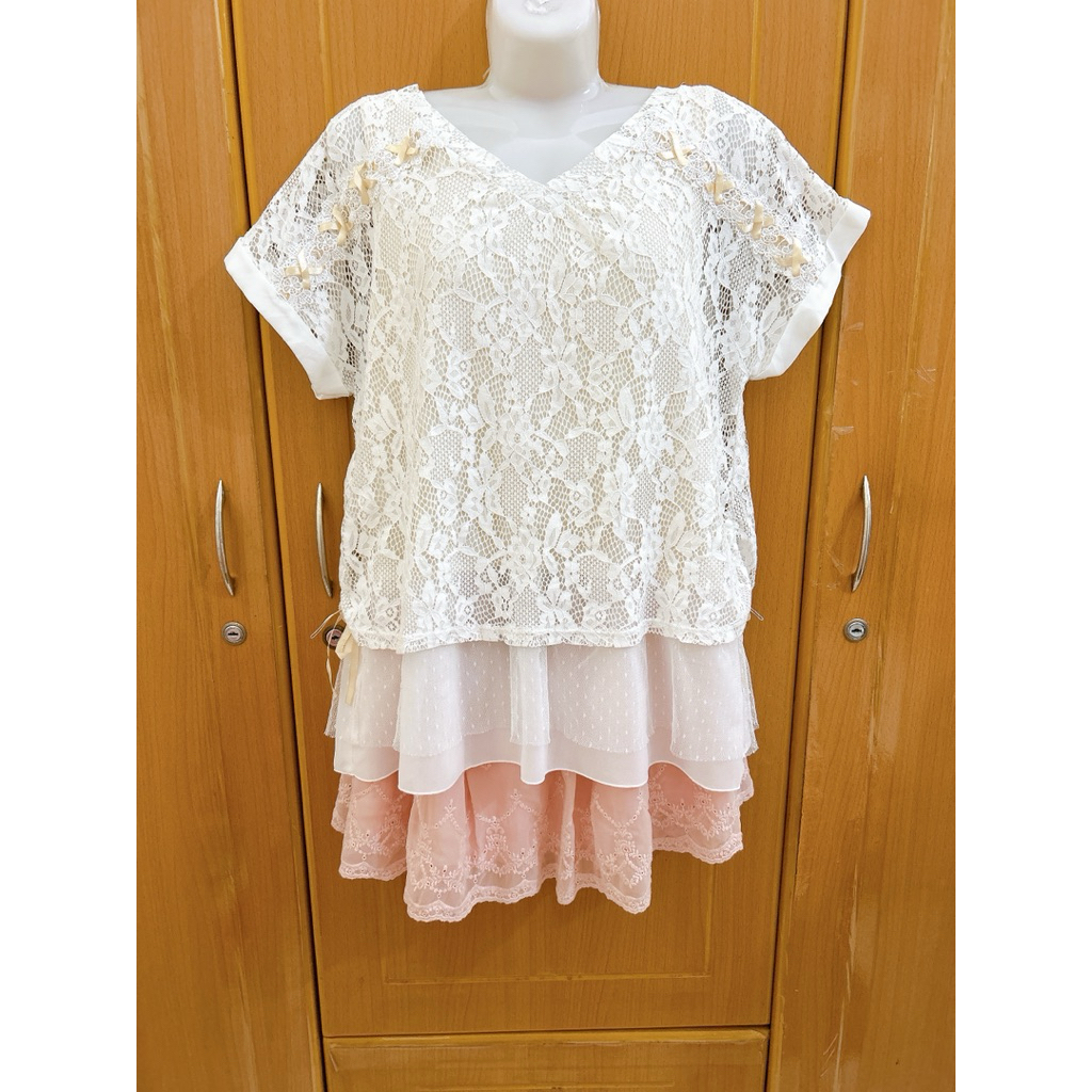 Áo 2hand Nhật hiệu Axes Femme ren nơ voan trắng