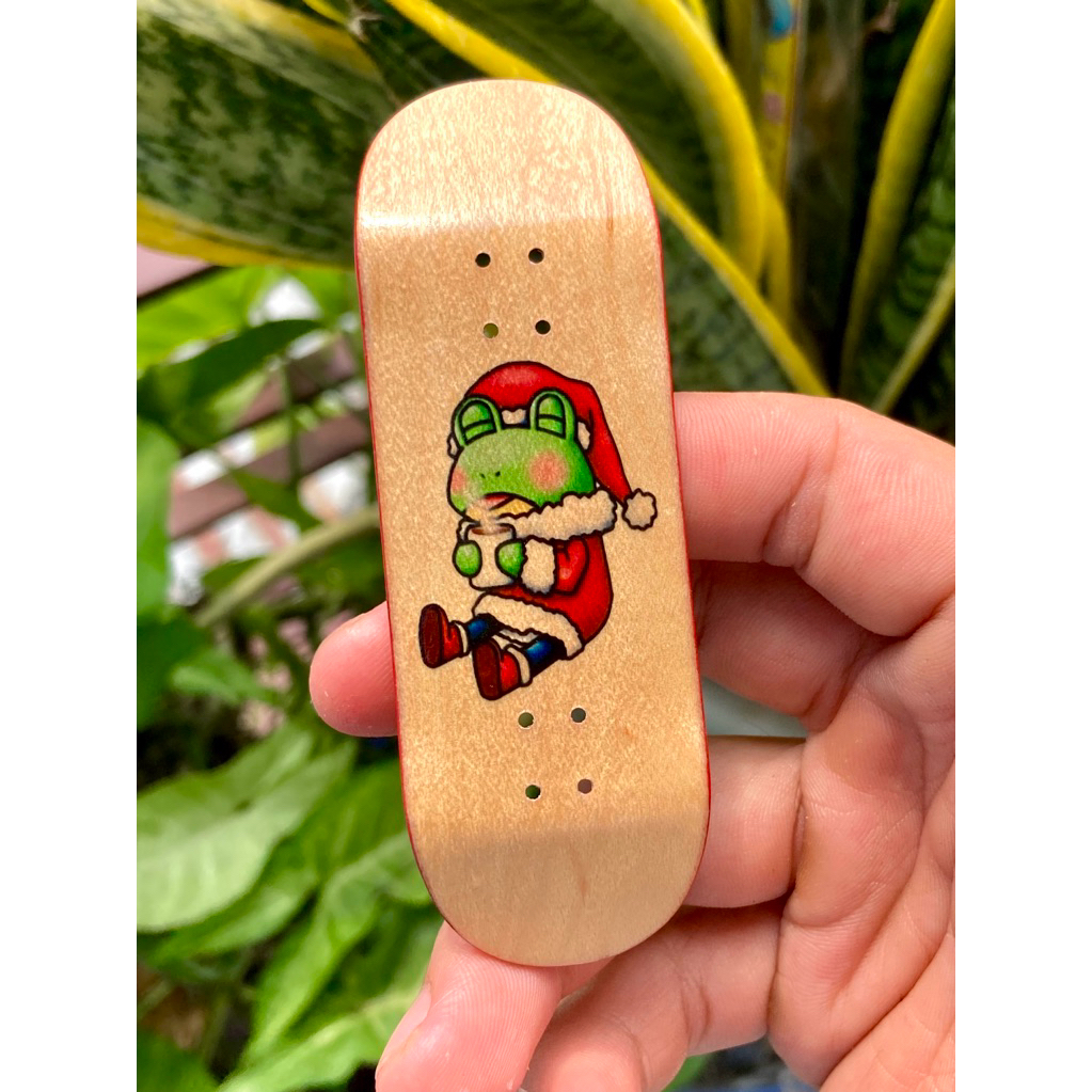frog fingerboard deck graphic cho mùa giáng sinh