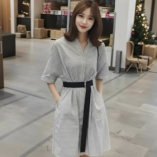 Đầm sơ mi cổ trụ sọc đen kèm belt đen