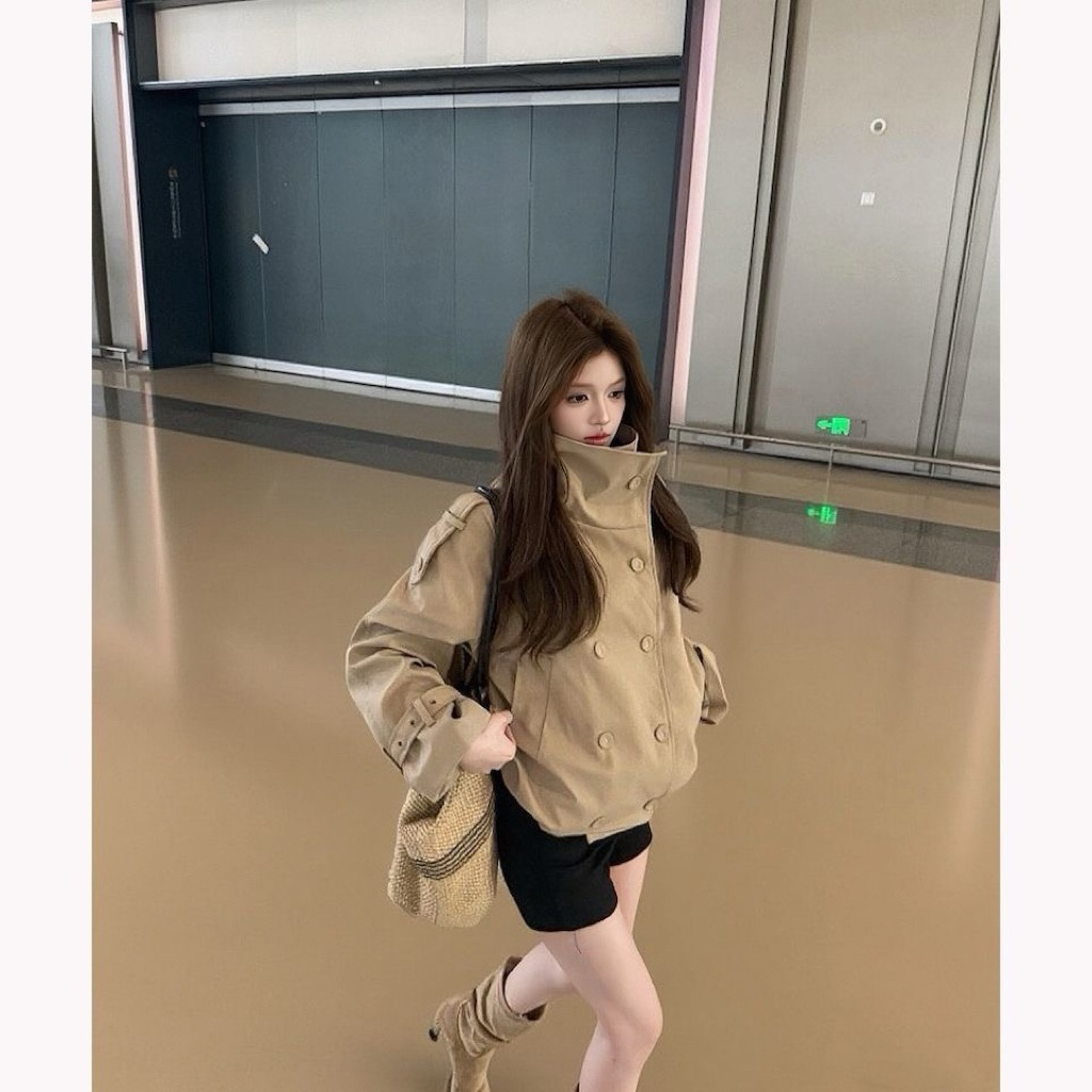 Áo khoác dáng ngắn cổ đứng hai hàng khuy kiểu Anh màu kaki Quảng Châu 2027 Aline Store