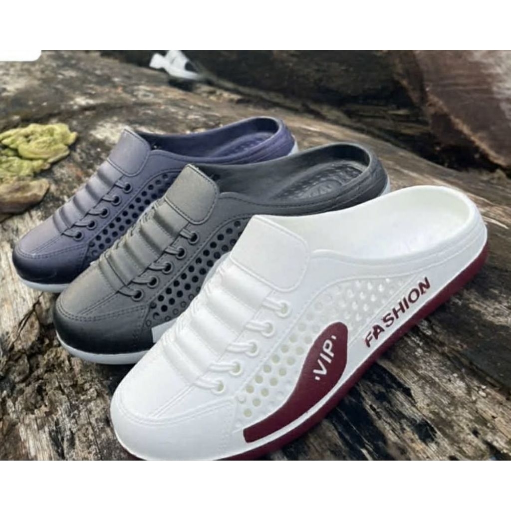 Dép sục nam nữ bít mũi nhựa dẻo p001