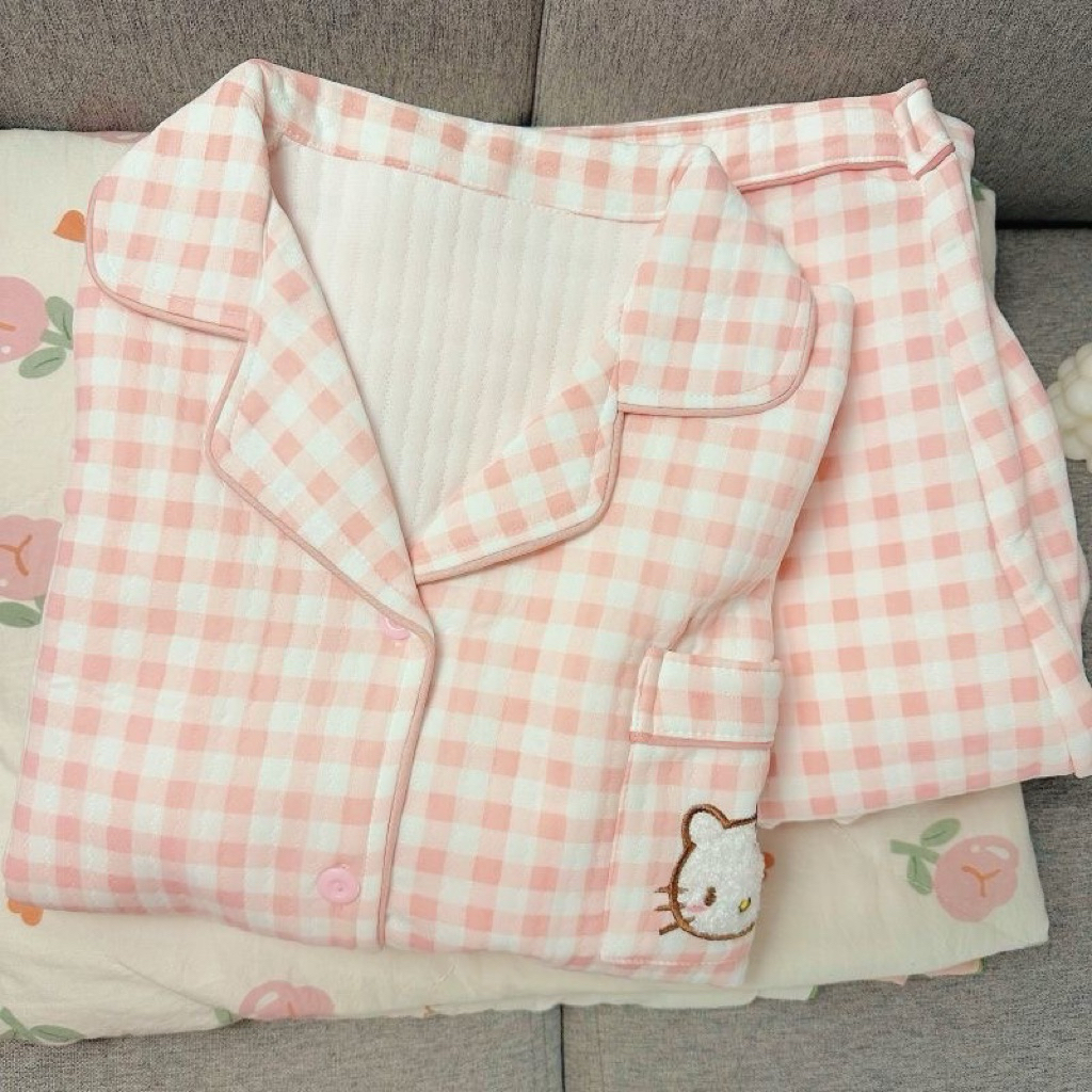 Bộ Pijama Nữ Dài Tay Hello Kitty – Mềm Mại & Dễ Thương