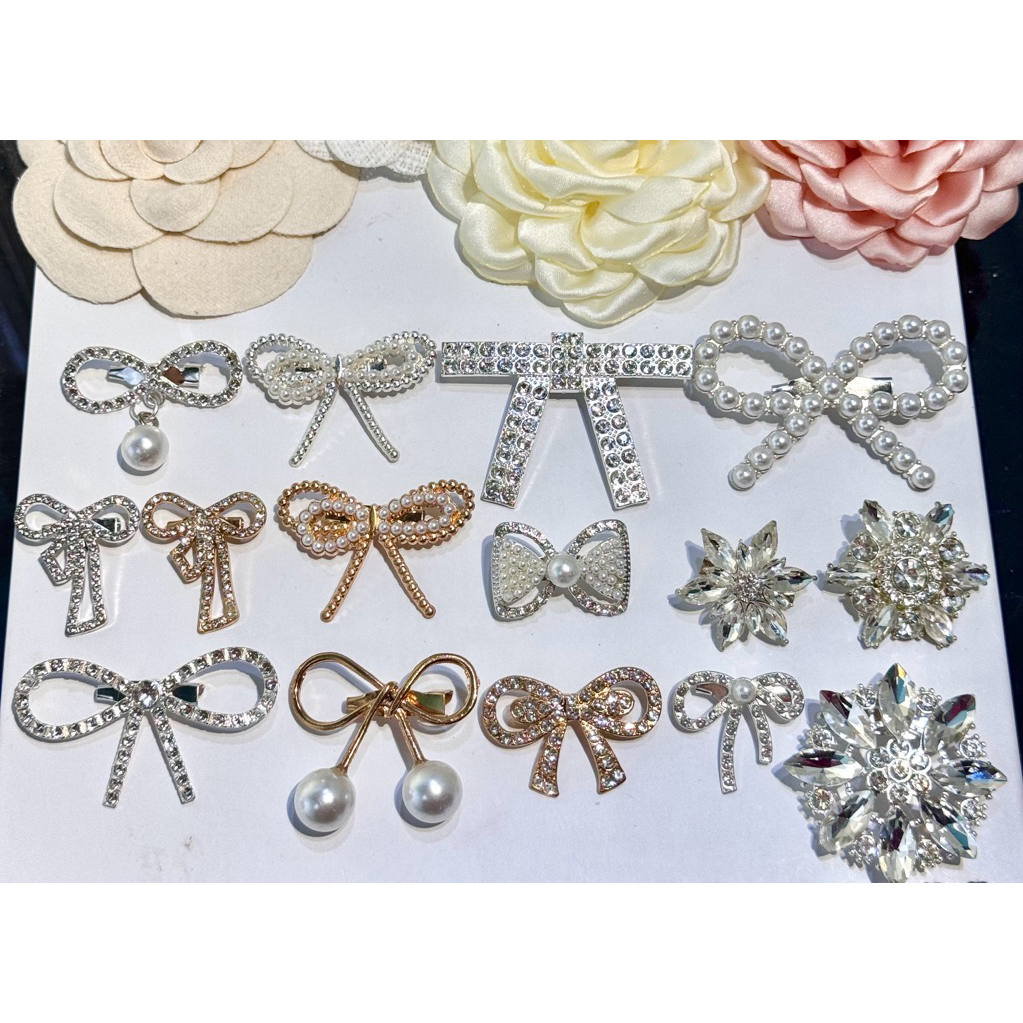 tag trâm cài áo nơ kim loại lấp lánh nhiều mẫu