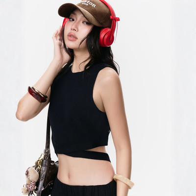 TUBYCATU | Áo Croptop Nữ Cutline Crop Top Dệt Kim Form Ôm Sát Cut-out Cá Tính