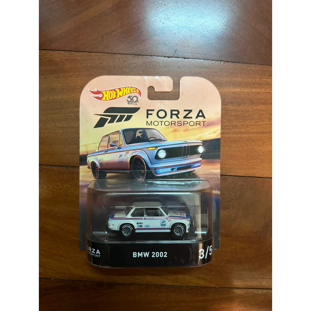 BMW 2002 của Hot Wheels