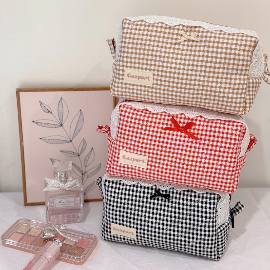Pouch make up chần bông có dây quai đeo chéo, PawMe Clothing,túi đựng mỹ phẩm,đồ dùng cá nhân,vải kẻ