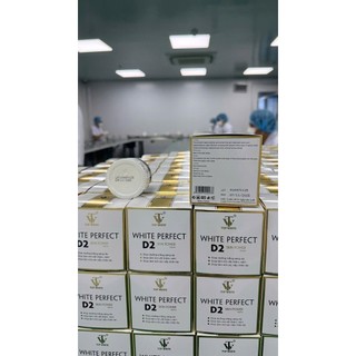 Top white D2 mới