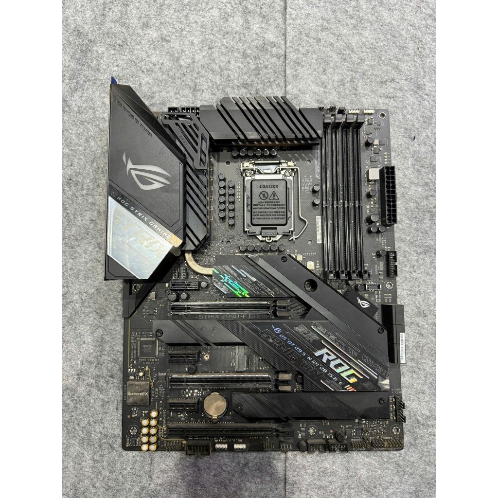MAIN Z490 ROG ASUS LIKE NEW