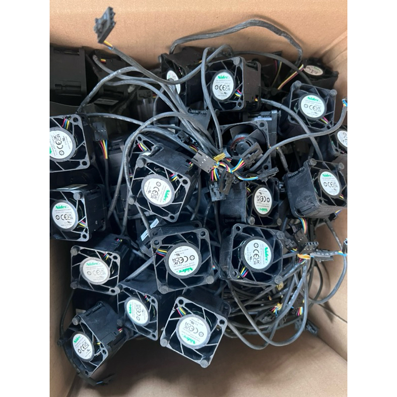 Quạt tản nhiệt phản lực 2,15a 40x40x28mm