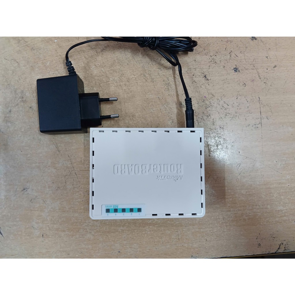 (Hàng Cũ) Router CânBằng Tải Mikrotik 750GR3 Gigabit.