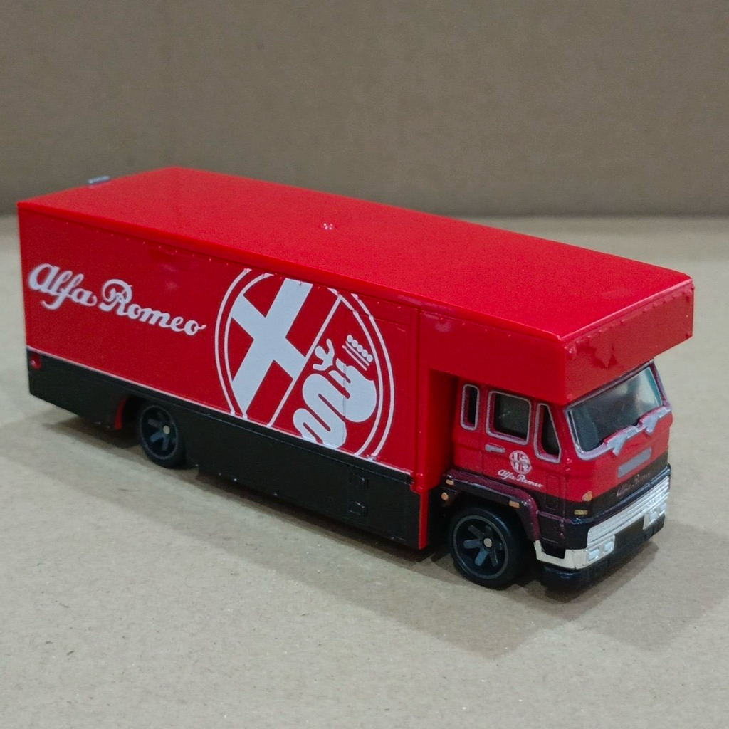 Xe Hot Wheels Premium Fleet Flyer