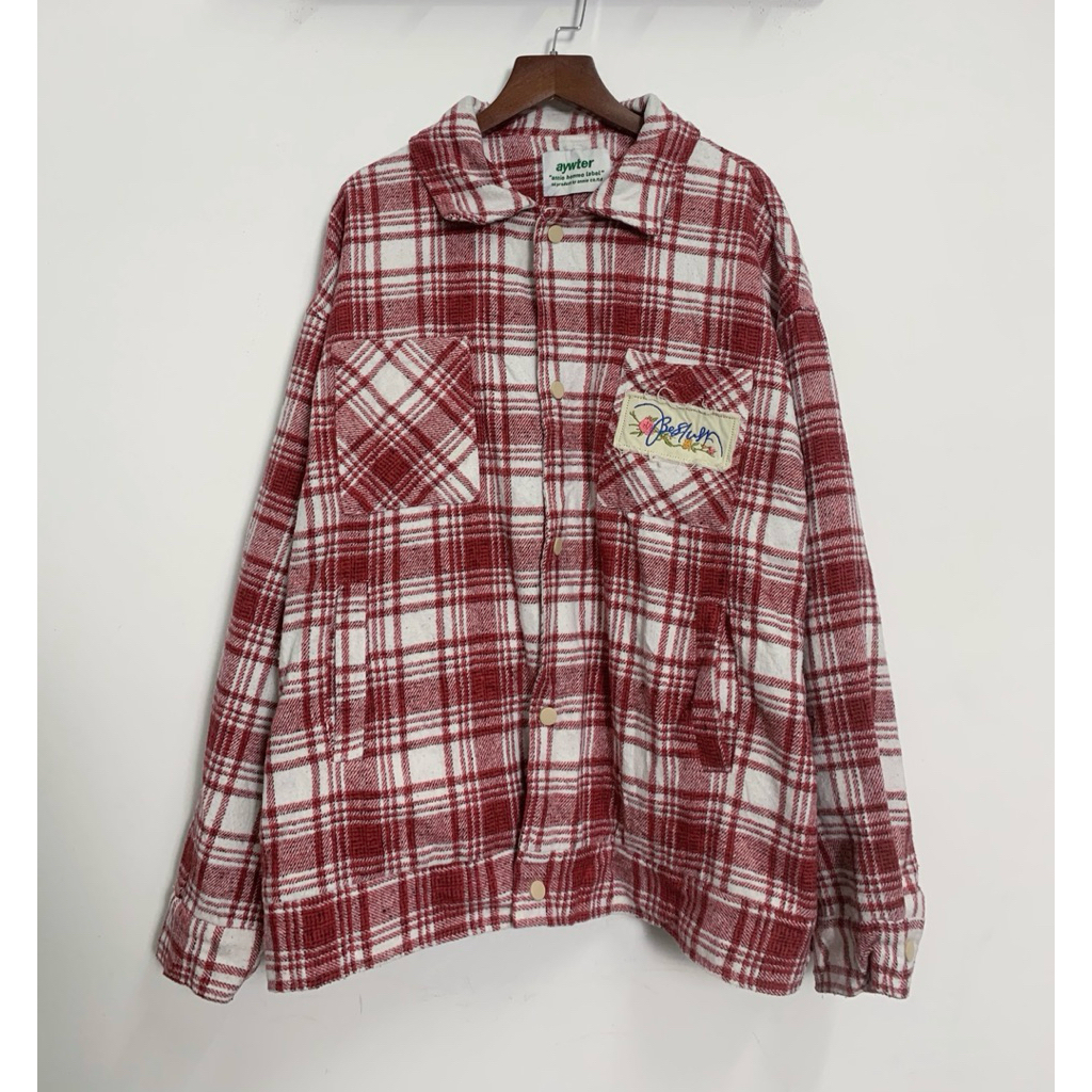 Áo dạ ngắn AYWTER caro đỏ thêu ngực và lưng dễ thương độc lạ