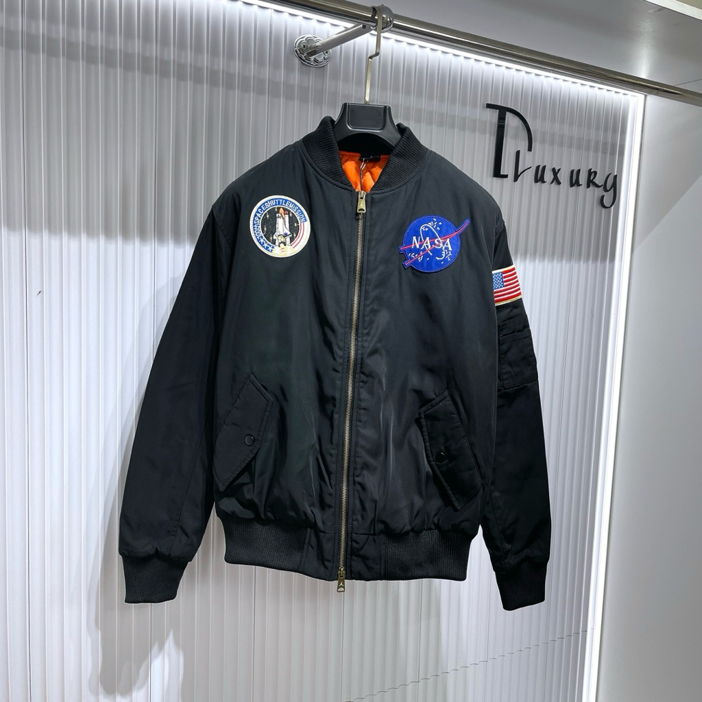 ⚜️[HÀNG CAO CẤP] – Áo Khoác Bomber Nasa Màu Đen Lót Cam Hoạ Tiết Thêu Nổi - Áo Khoác Nam Nữ Cao Cấp 