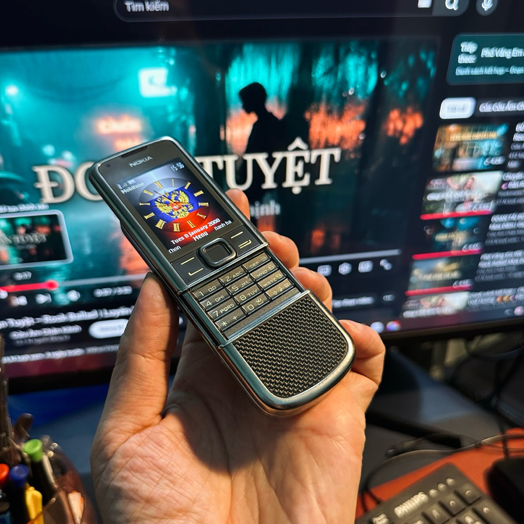 Điện Thoại 8800 Arte Carbon