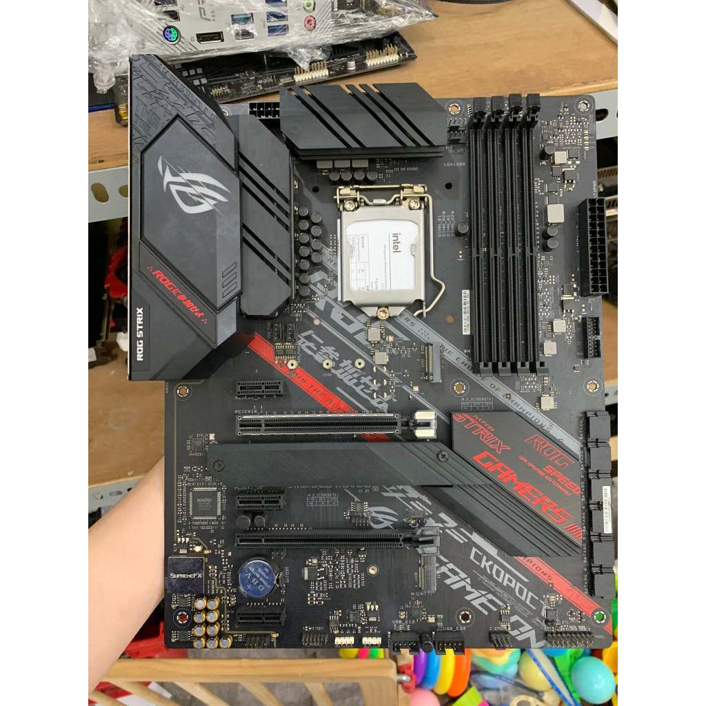 MAIN B460 STRIX SOCKET 1200