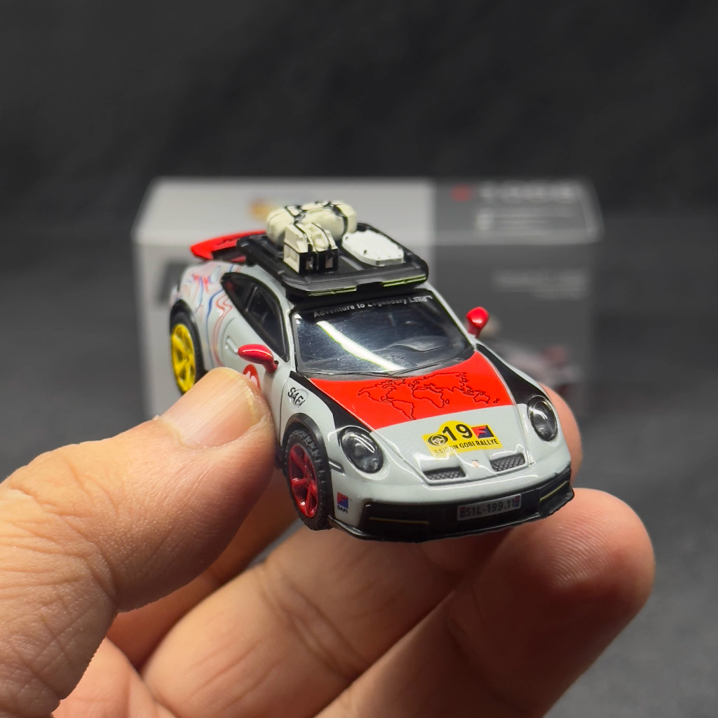 Porsche Dakar 911 Uncle Rally MINI GT