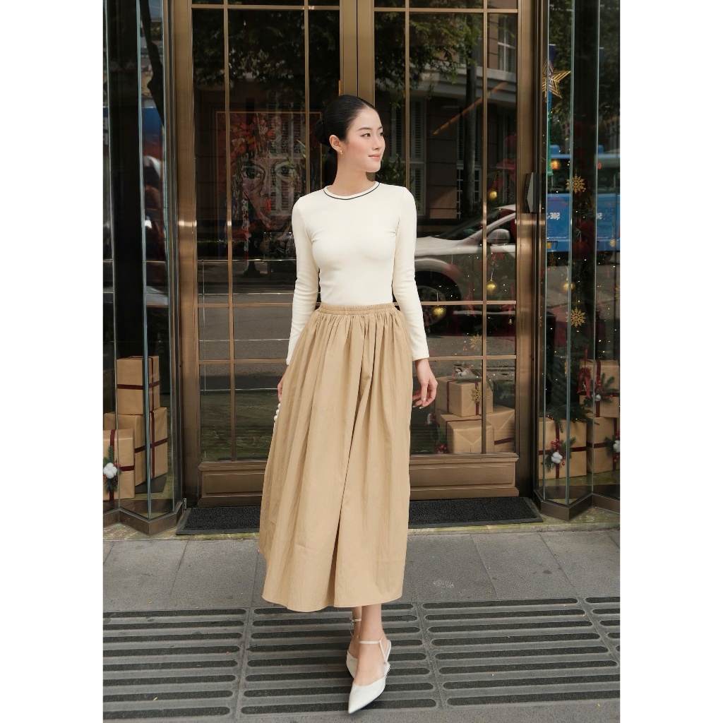 Set Váy Nữ Dáng Dài Liền Thân Dài Tay SHEMODA BREEZE CREAM DRESS Cao Cấp Sang Trọng