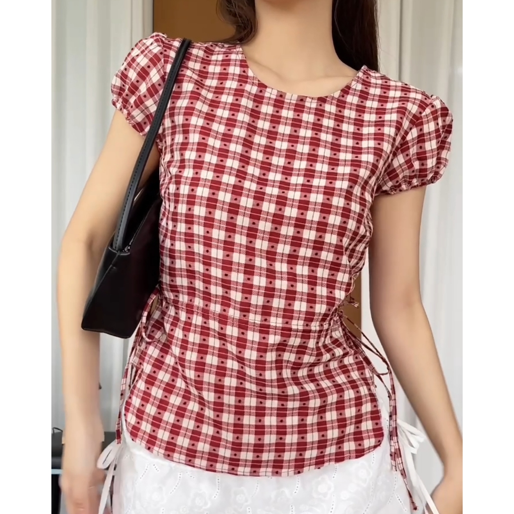 SUMMER TOP – Confi | Áo tay phồng cổ tròn, dây cột eo tôn dáng, chất mềm mát.