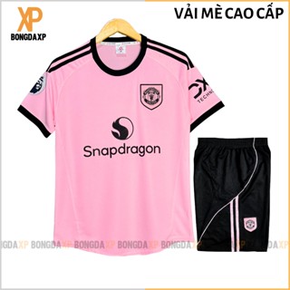  Quần Áo Đá Bóng MU Hồng 2025 Đồ Đá Banh Vải Mè Cao Cấp 