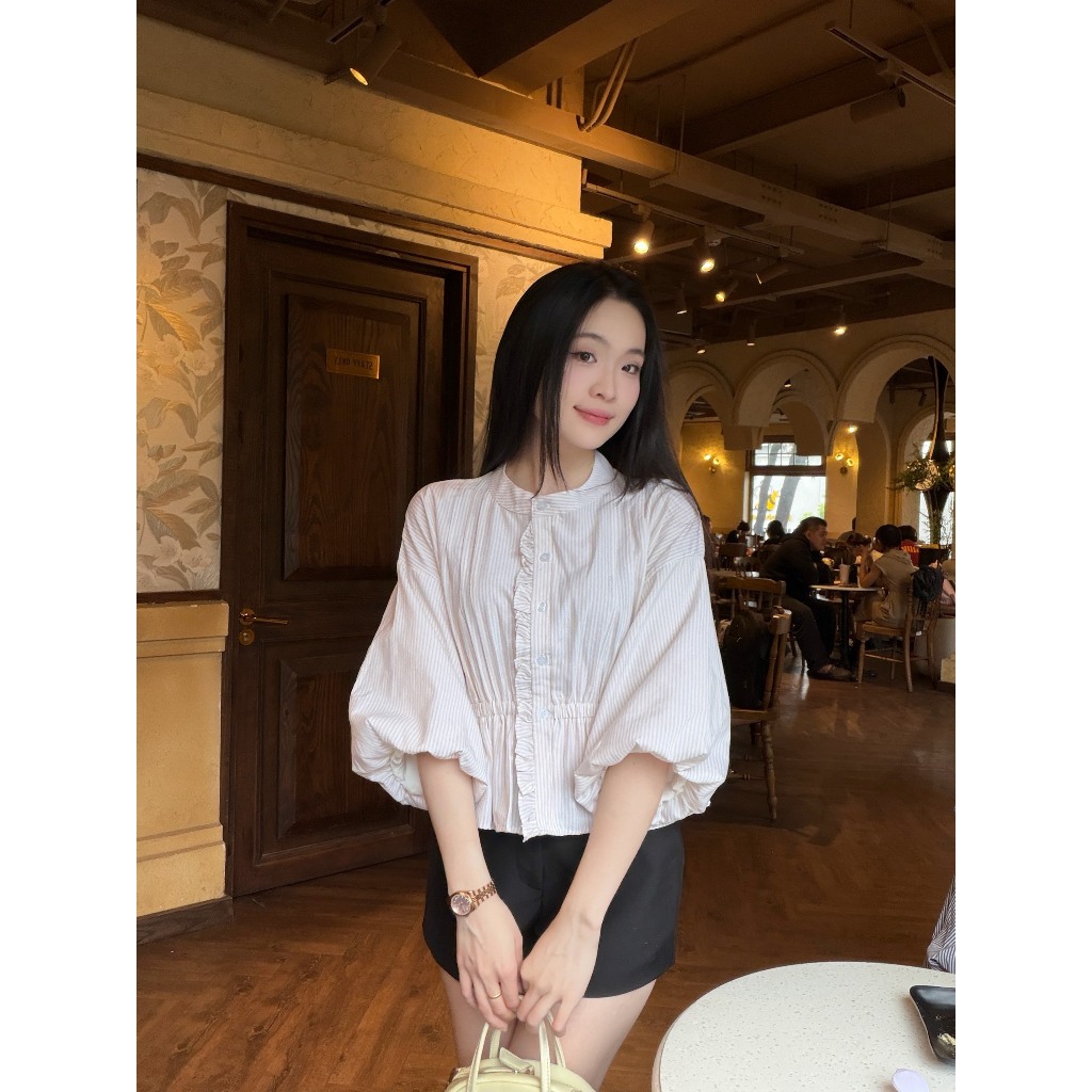 Áo kiểu hottrend nữ cổ trụ nhún eo trẻ trung LAMO - B1503 | BigBuy360 - bigbuy360.vn