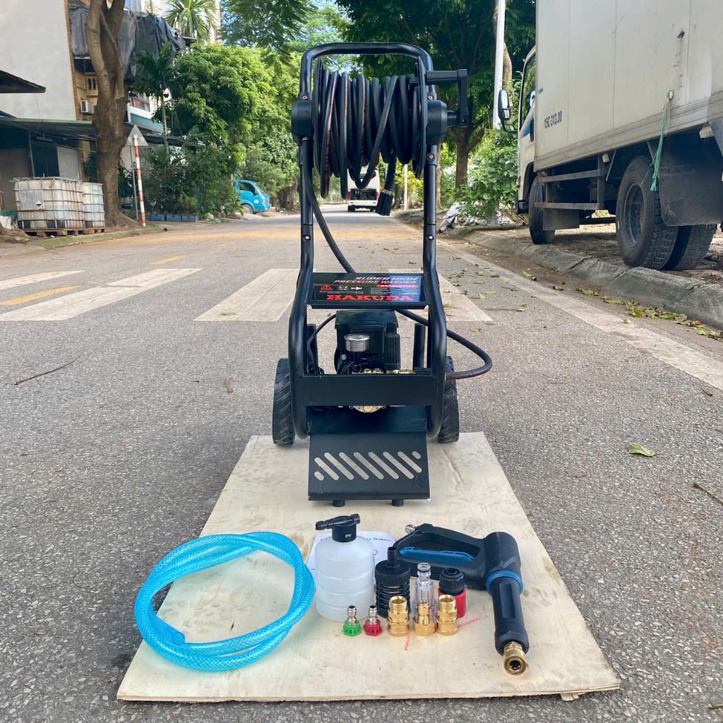 Máy Rửa Xe Gia Đình Hakuda 3000W MRXHKD3000