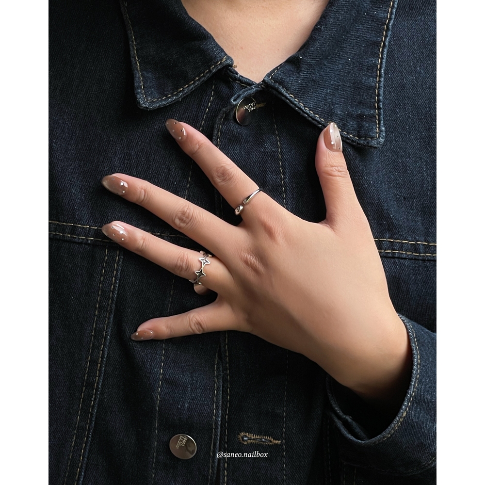 Nailbox chấm bi mắt mèo SÀNEO Nailbox - Móng giả form ngắn màu nâu mocha sang chảnh MM01 | BigBuy360 - bigbuy360.vn