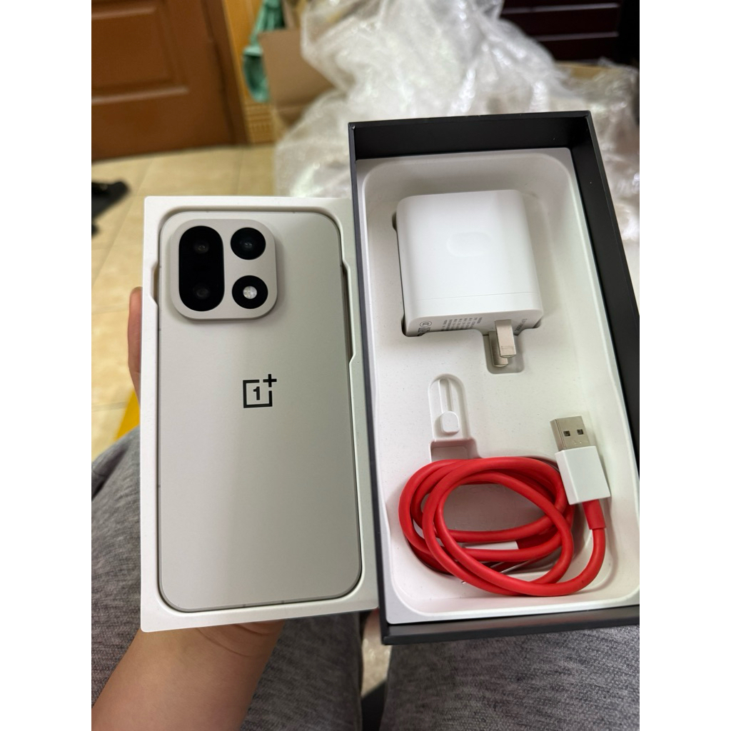 Điện thoại One plus 15 Chip 8 Gen 5 12/256G