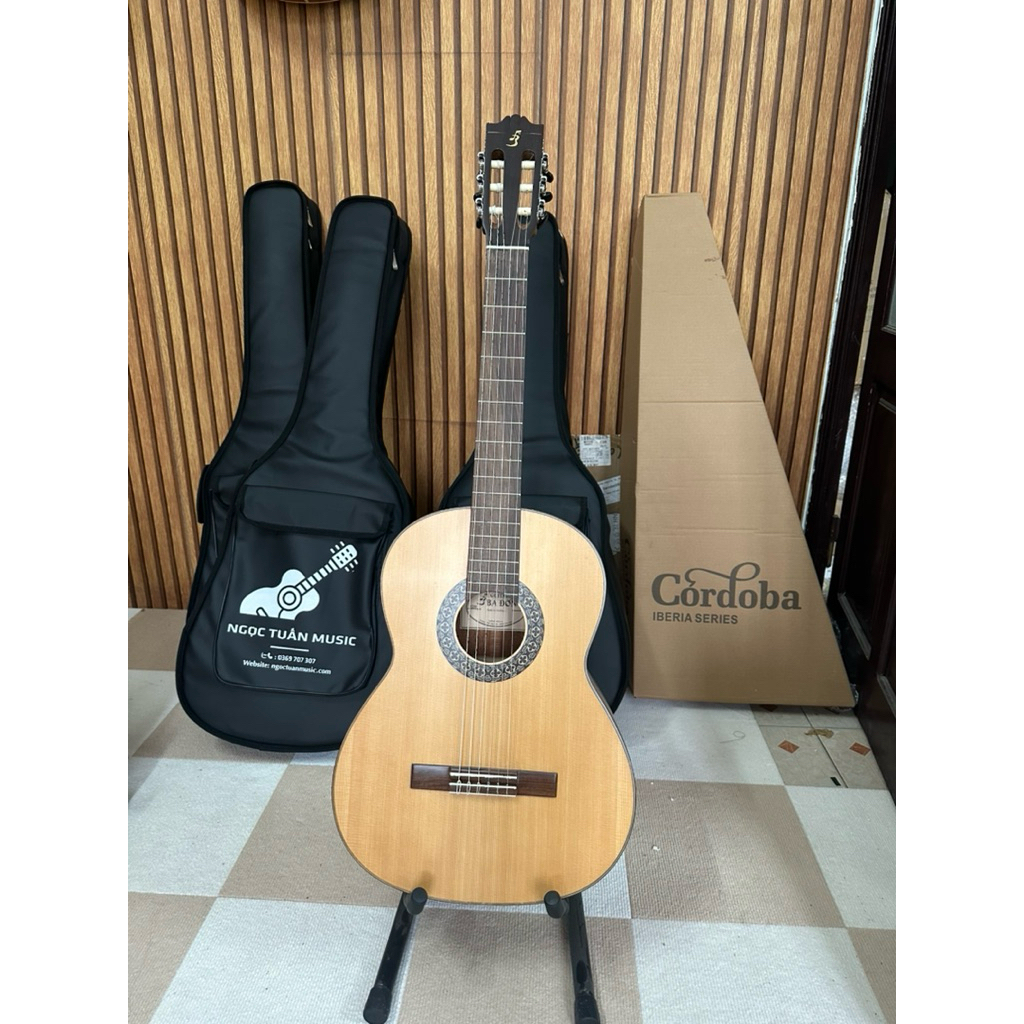 Guitar classic ba đờn C250 dáng đầy