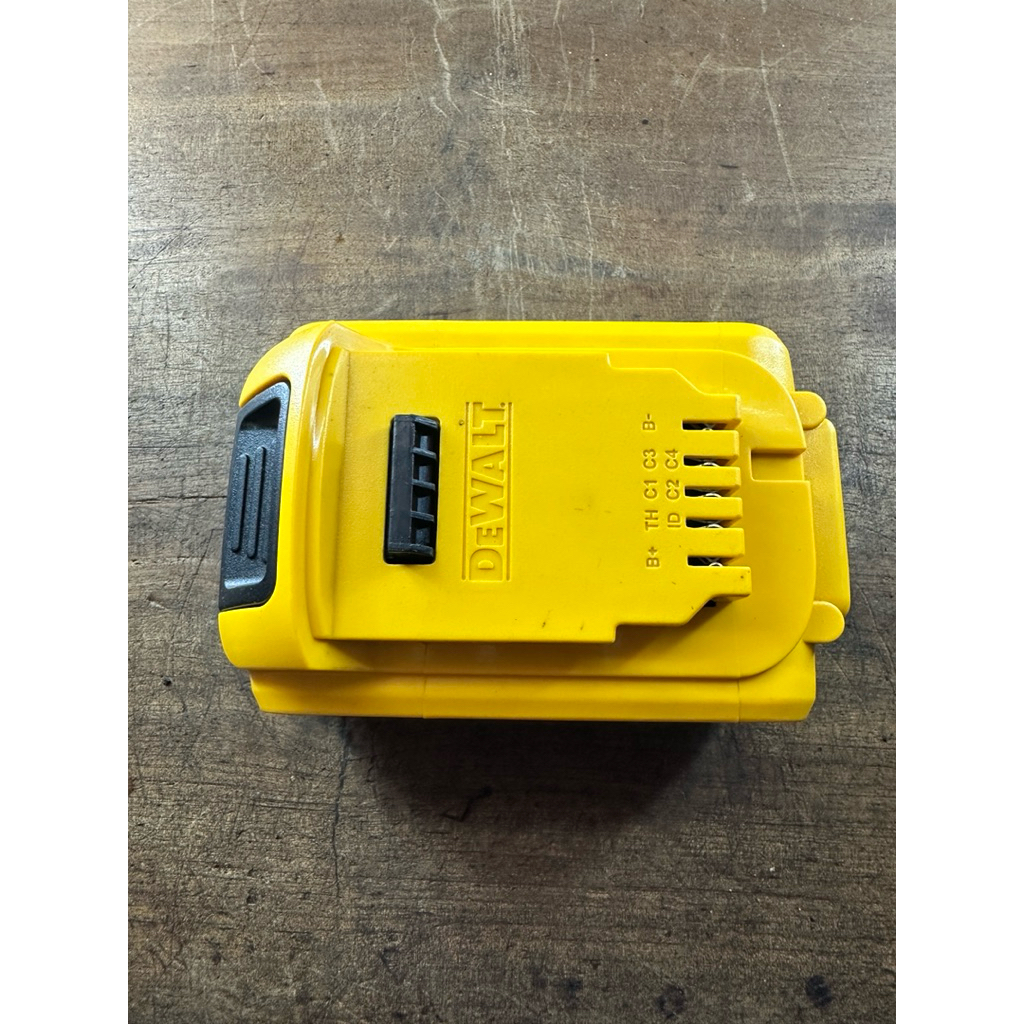 Pin Dewalt 10 Cell 21v 5ah Sử Dụng Cell Samsung 25R