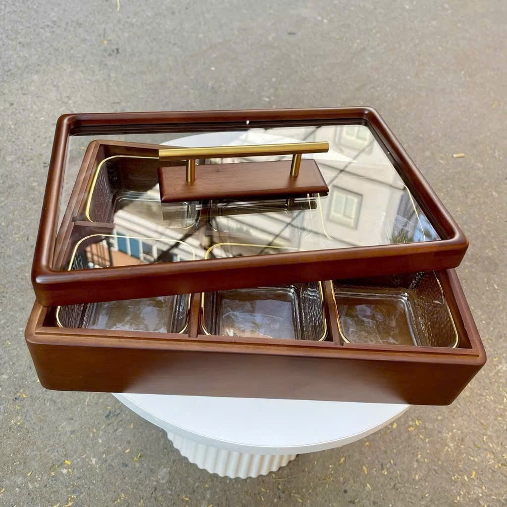 Khay Mứt Gỗ Sồi Tự Nhiên 6 Ngăn Kèm Hũ Thuỷ Tinh Cao Cấp – Khay Đựng Bánh Kẹo, Hạt Khô, Decor Bàn Tr