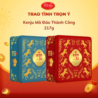   TẾT 2026  Bánh Quy Hành Nhân Kem Dẻo Richy Kenju Mã Đáo Thành Công - Hộp Thiếc Xanh & Đỏ 217g 