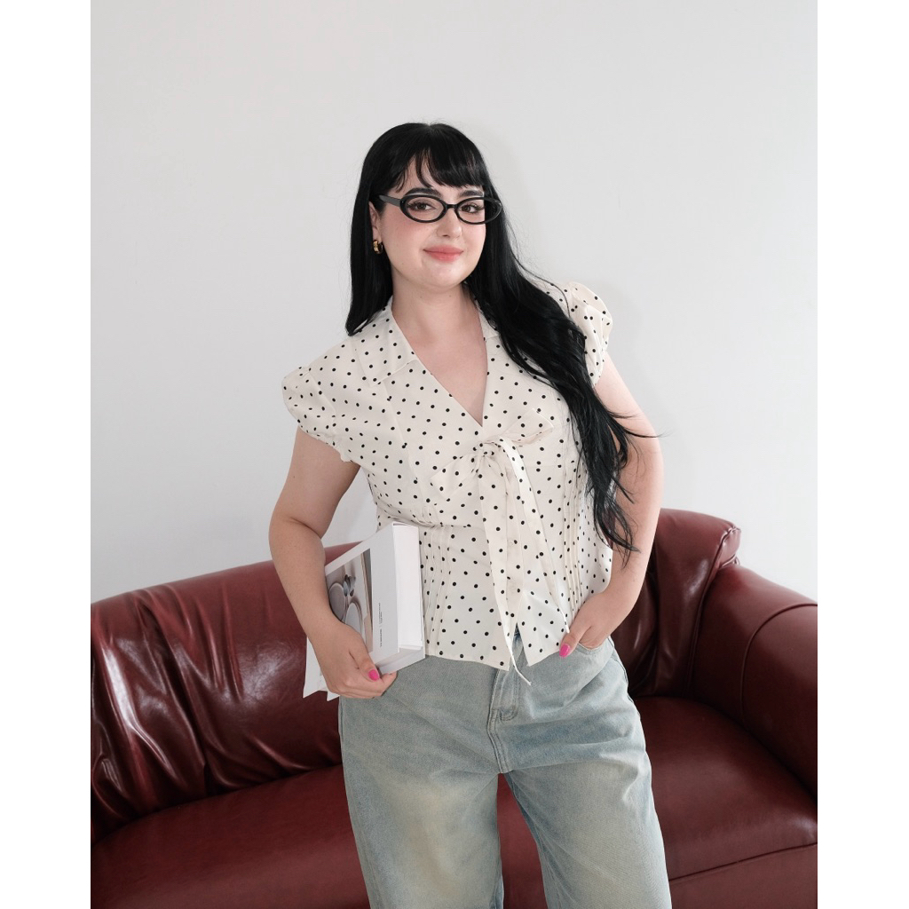 LASSIE BIGSIZE| Áo sơmi kiểu cổ tim tay phồng Bigsize mùa hè cho nữ 2 màu trắng và đen MIMI TOP